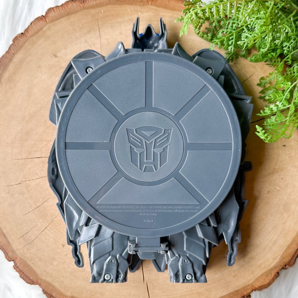 Transformers Age Of Extinction Collectible Optimus Prime Transformer Case Target - Picture 3 of 6